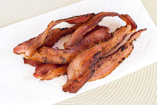 Slices of fried bacon | BakingGlory.com
